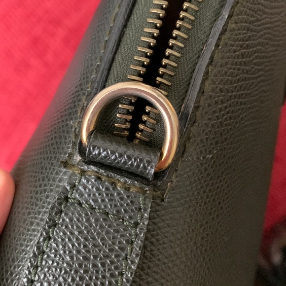 CELINE vintage bag. Genuine leather. Strong yet elegant and understated. Rare. - Picture 12 of 17